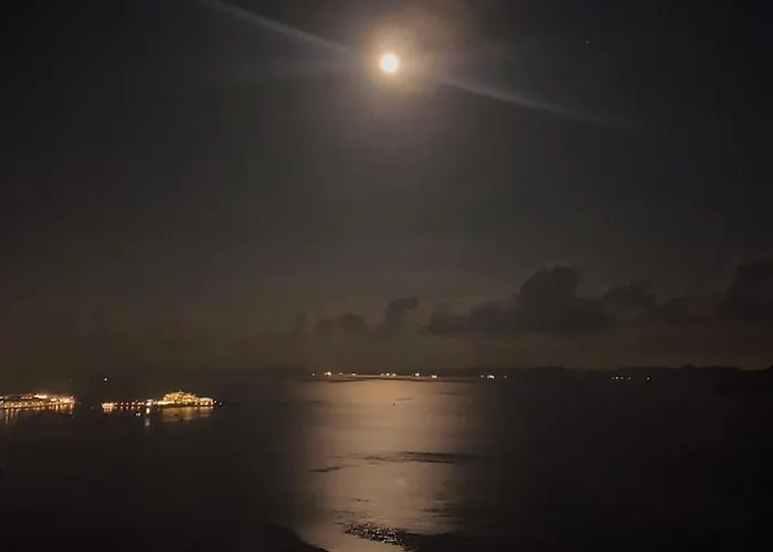 Căn hộ Sea View Alacarte *