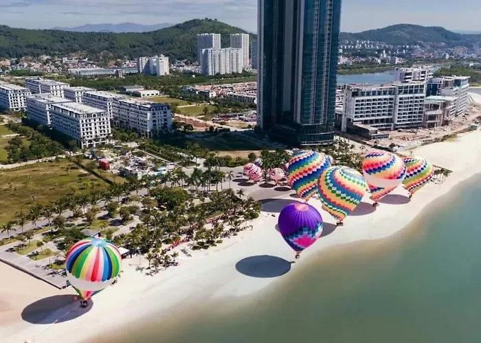Sea View Alacarte Hạ Long