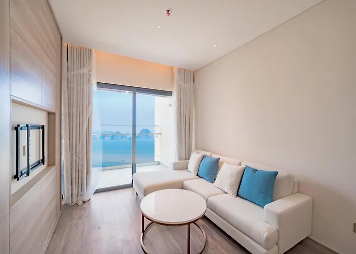 Sea View Alacarte Hạ Long